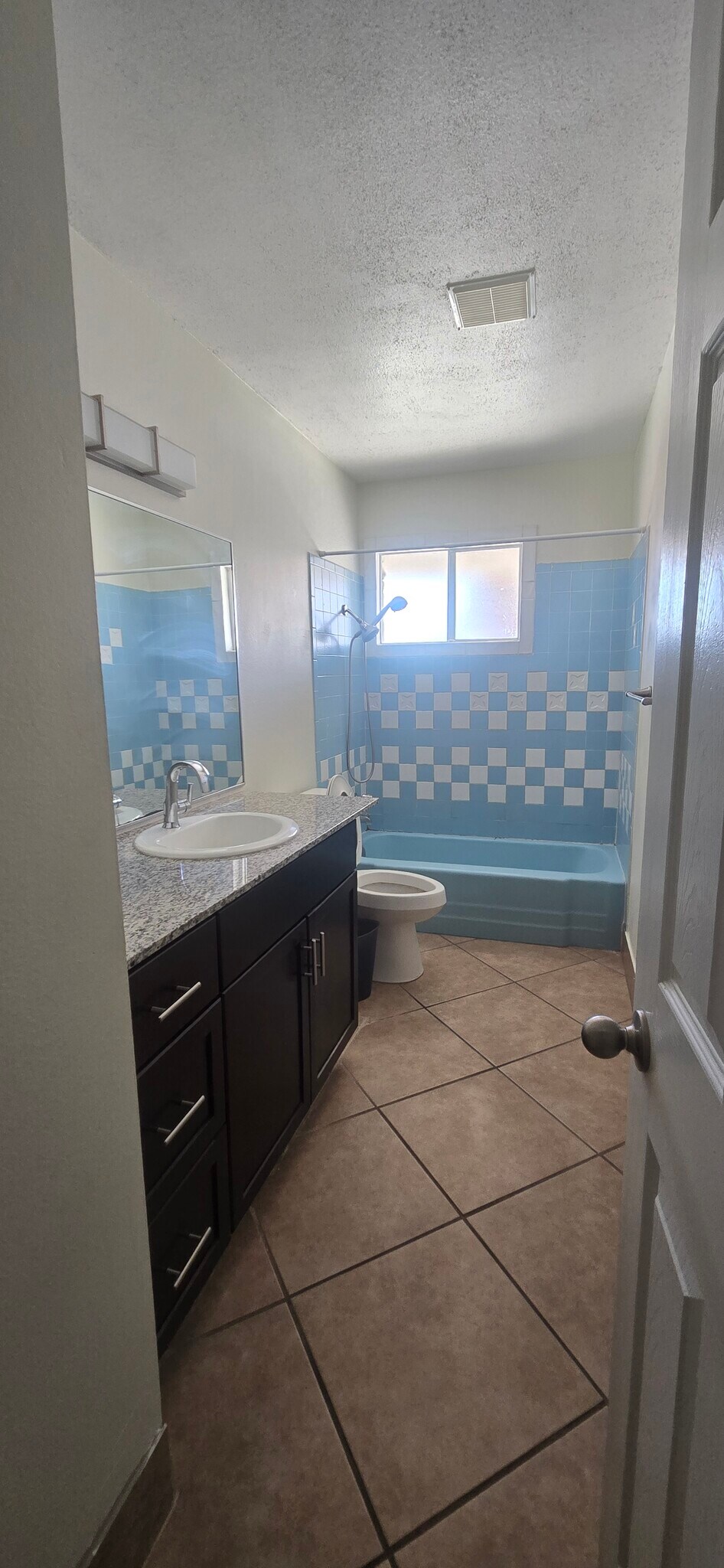 Building Photo - 1716 Kiltie Way