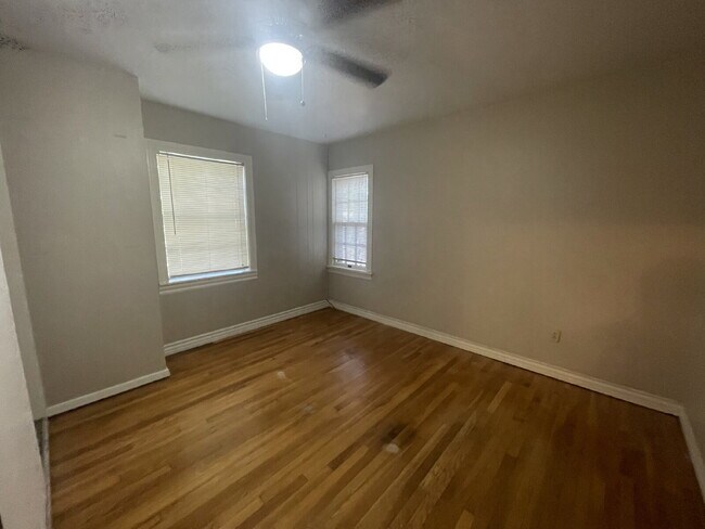 Building Photo - Pre-Leasing for Summer/Fall 2026 - Spacious Home Close to TTU!