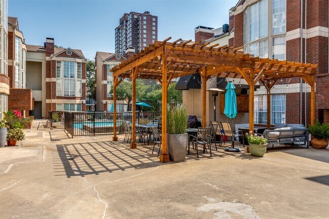 Building Photo - 3100 Cole Ave