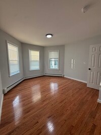 Building Photo - 78 Hollis St