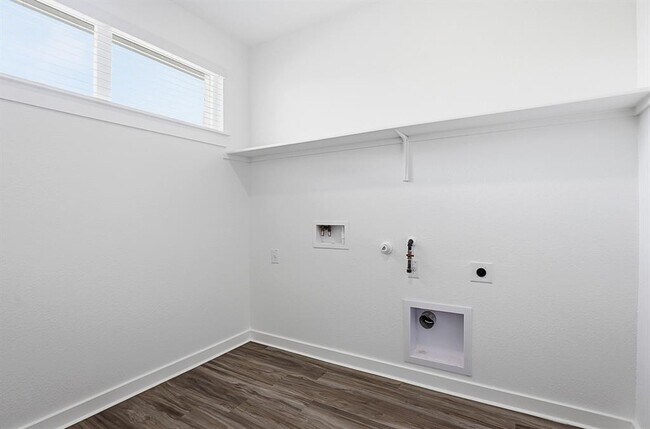 Building Photo - 220 Century Plant Rd