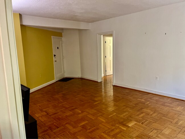 Building Photo - 3051 Idaho Ave NW