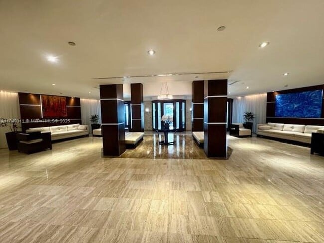 Building Photo - 2451 Brickell Ave