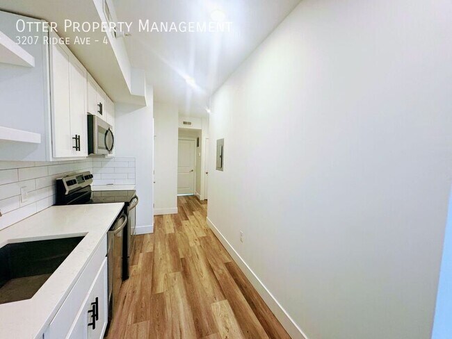 Building Photo - 3207 Ridge Ave