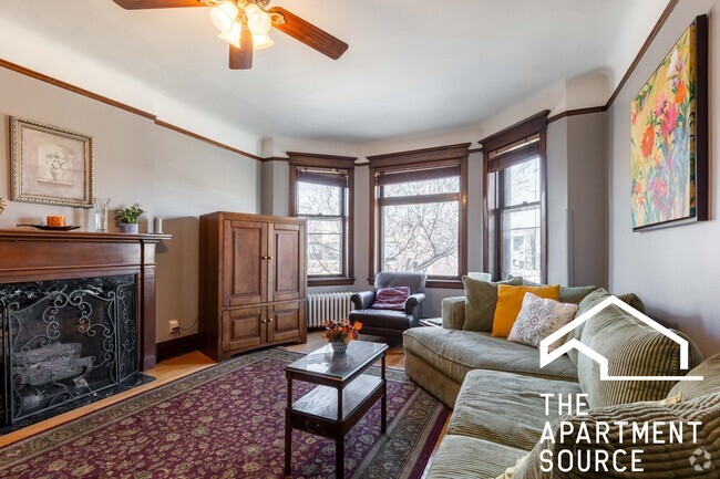 Building Photo - 825 W Diversey Pky