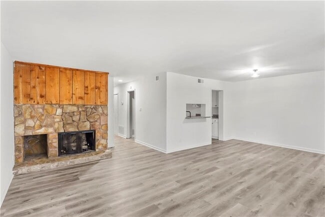 Building Photo - 4705 Mariners Dr