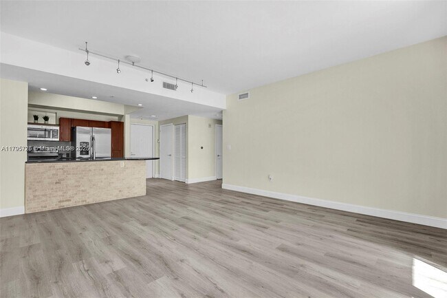 Building Photo - 7280 SW 89th St
