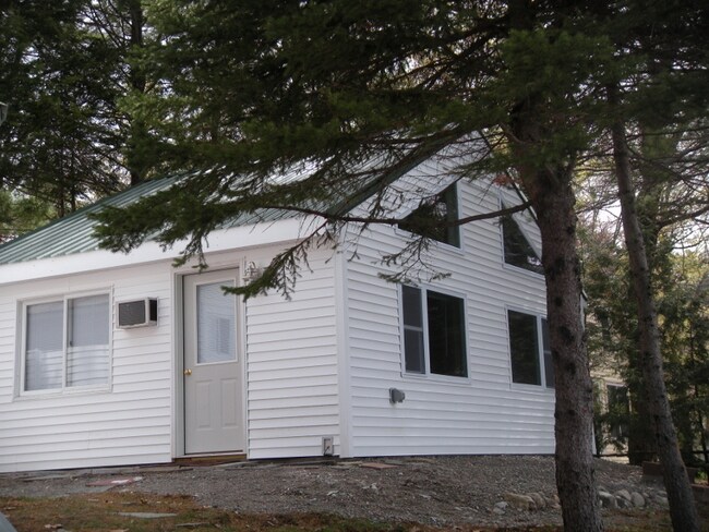 Primary Photo - 21 Humming Bird Ln