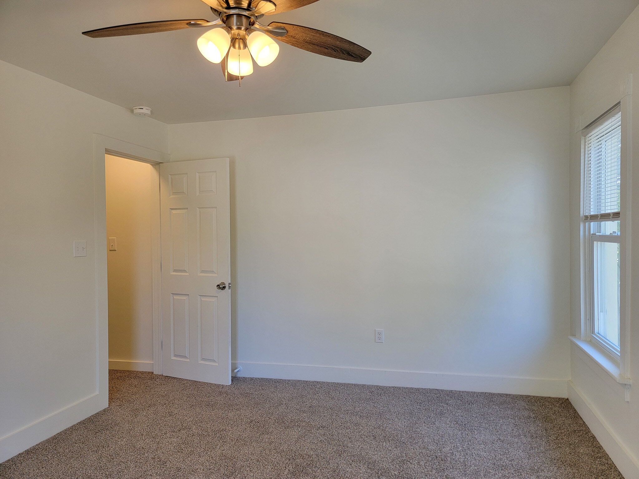 Building Photo - 209 Leaman St