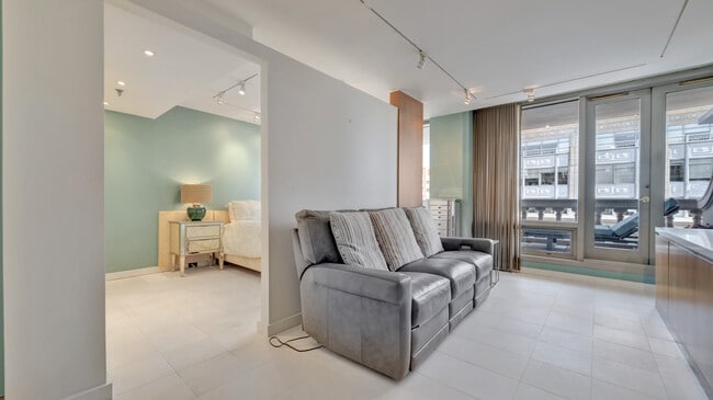 Building Photo - 701 Pennsylvania Ave NW