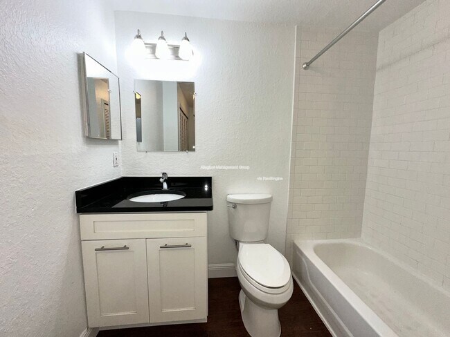 Building Photo - 7767 Sugar Bend Dr