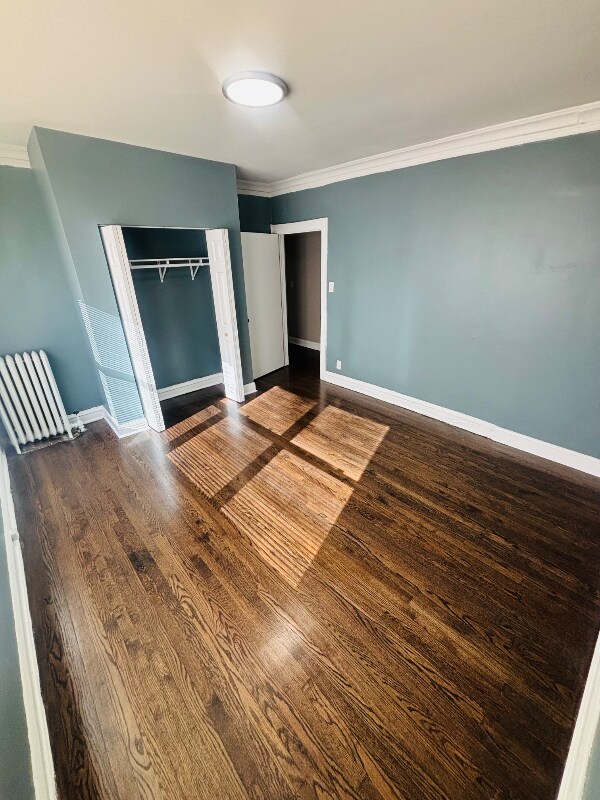 Building Photo - 704 E 80th St