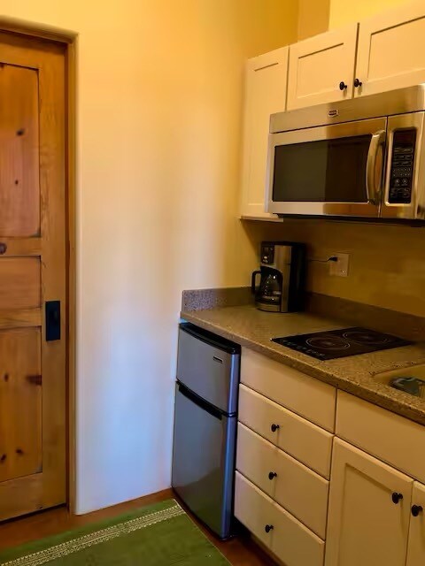 Building Photo - 122 Cerrito de Baca