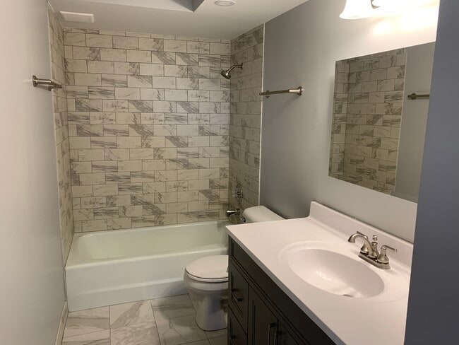 Building Photo - 13000 W Heiden Cir