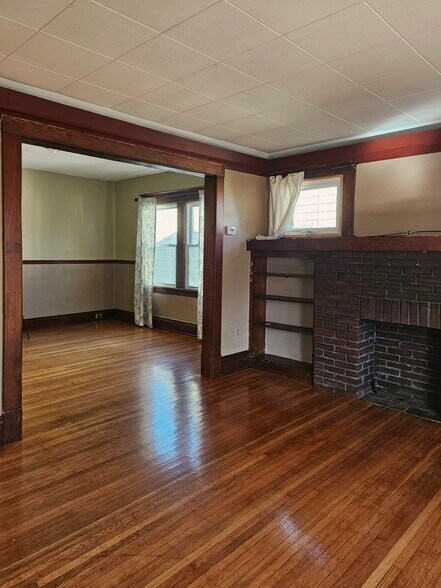 Building Photo - 148 Nassau Ave