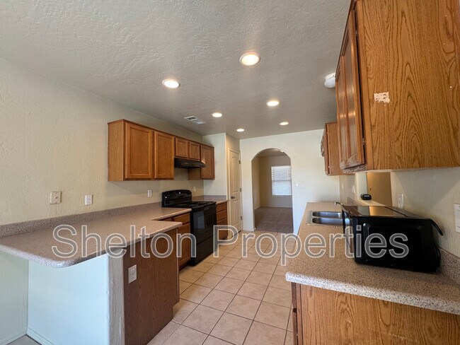 Building Photo - 25184 W Cranston Ln
