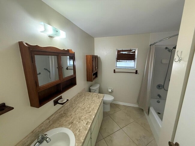 Building Photo - 125 Mayfield Rd