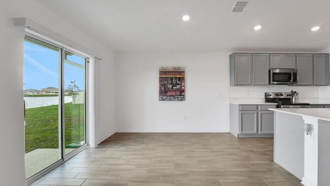 Building Photo - 5310 Preserve Blvd