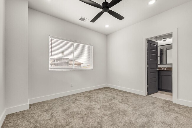 Building Photo - 3006 Alpha Wolf Ct