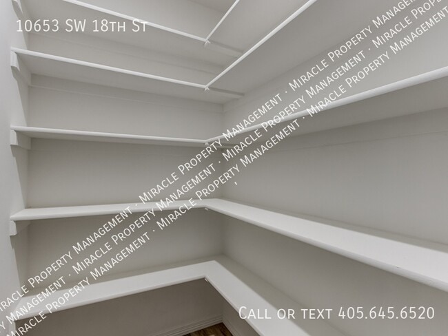 Building Photo - 10653 SW 18th St