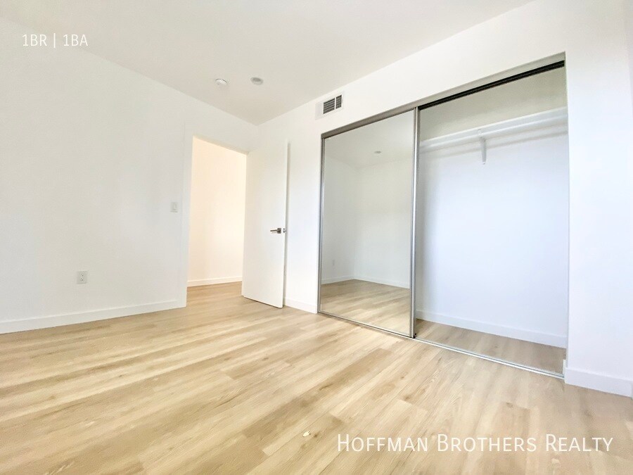 Building Photo - 233 Rosemont Ave