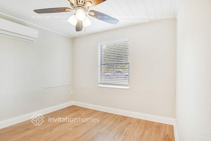 Building Photo - 4805 Burgundy Ln