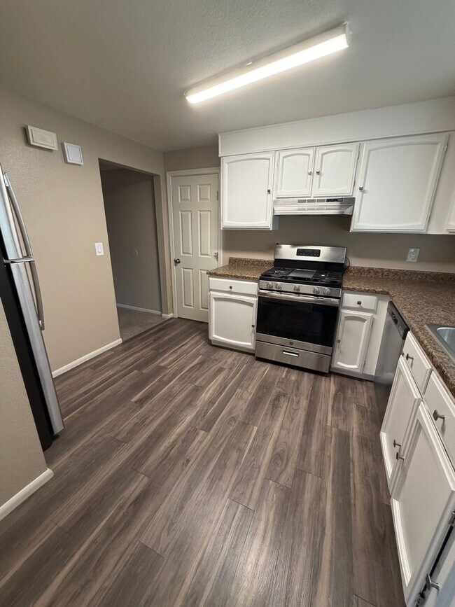 Building Photo - Upgrade Your Living: Spacious 4-Bedroom Ho...