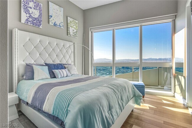 Building Photo - 4471 Dean Martin Dr