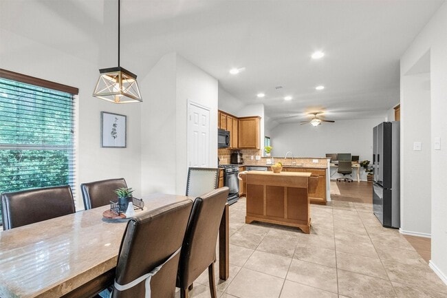Building Photo - 1700 Fall Forest Ct