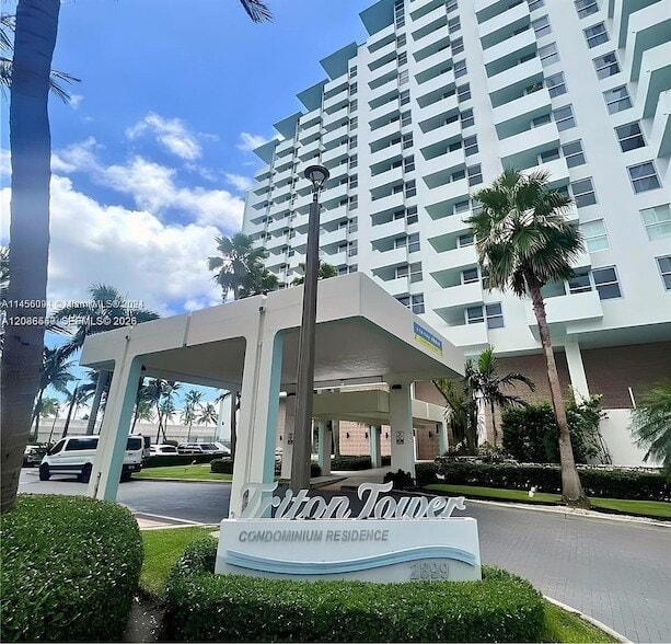 Building Photo - 2899 Collins Ave