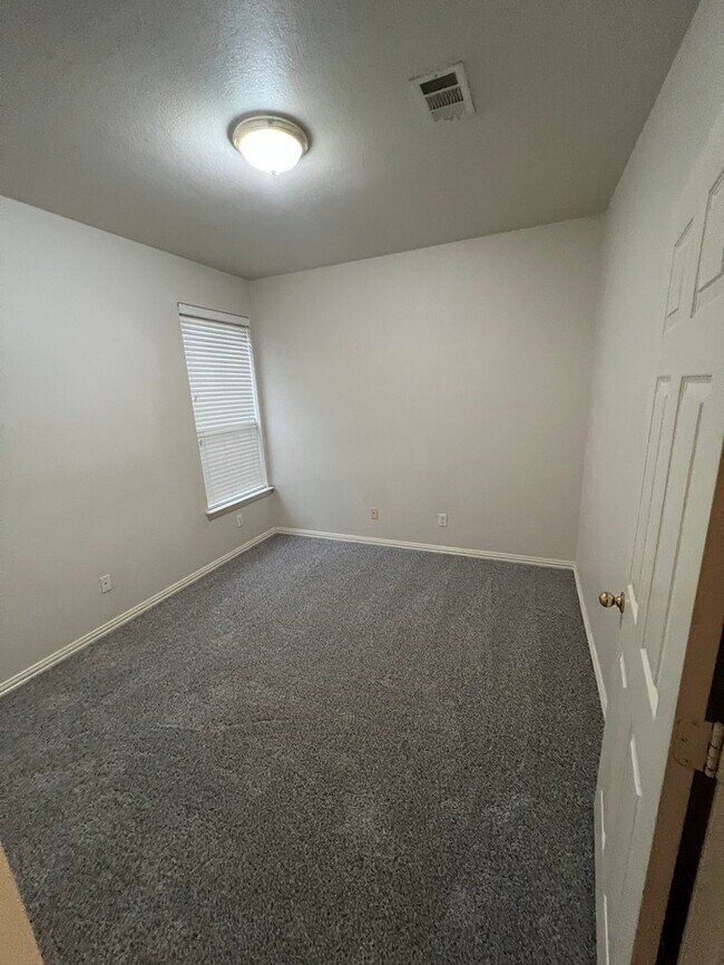 Building Photo - Rare Opportunity- 3-Bedroom Home in Gated ...