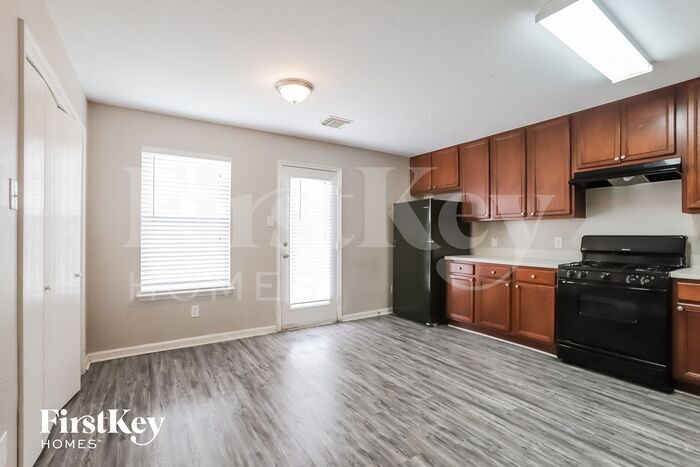 Building Photo - 411 Remington Creek Dr