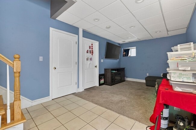 Building Photo - 74 Linwood St