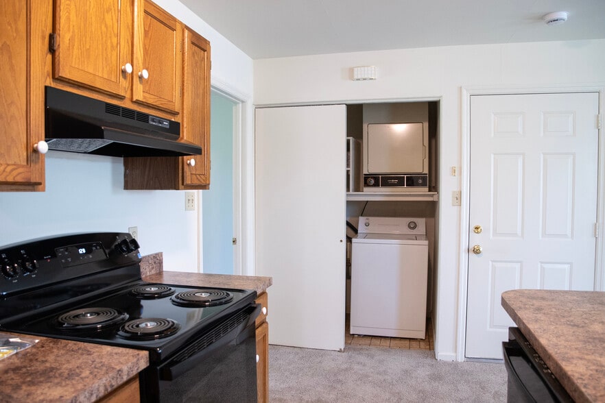 Building Photo - 717 Brunnerville Rd