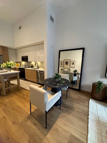 Building Photo - 1655 NW 124th St