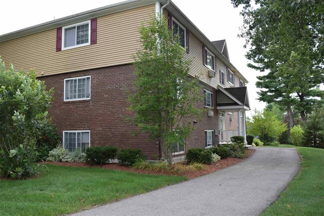 Building Photo - 3961 Brown Ave