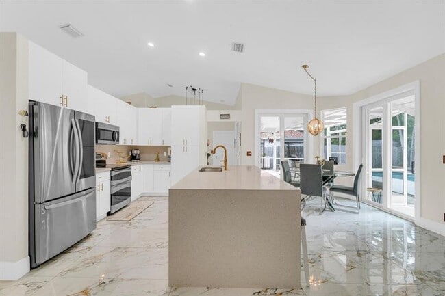 Building Photo - 4112 NW 58th Dr