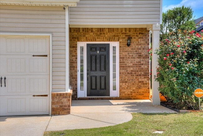 Building Photo - 476 Lory Ln