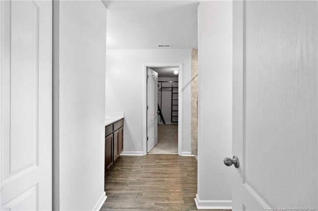 Building Photo - 1421 Demila Dr