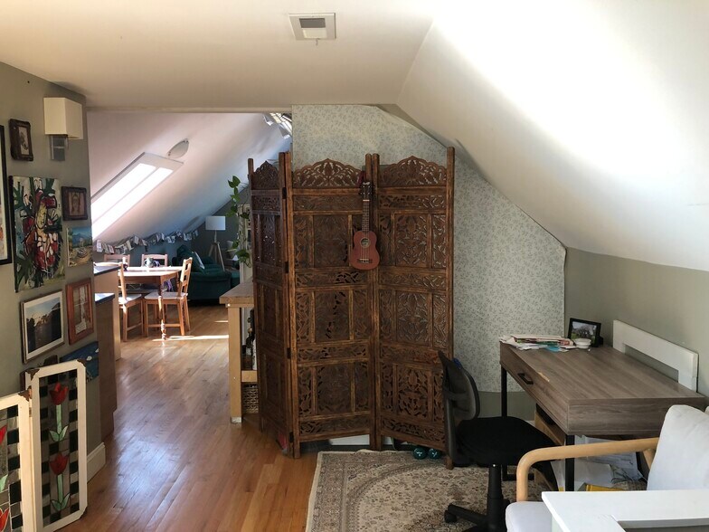 looking toward kitchen from entrance - 2465 E 124th St