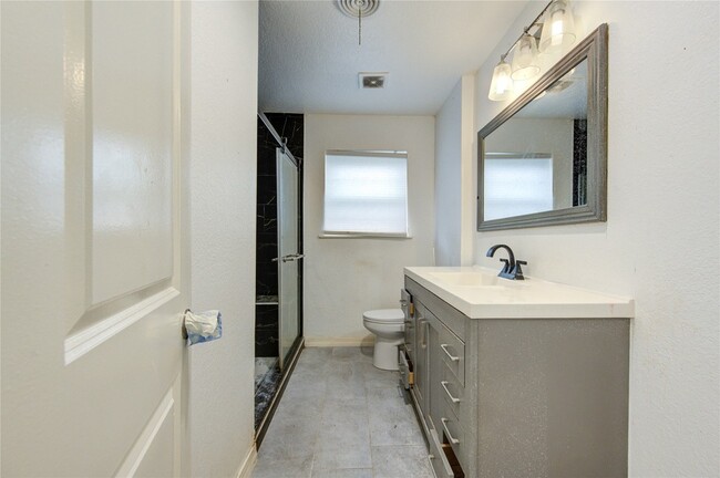 Building Photo - 2117 Willow Wisp Dr