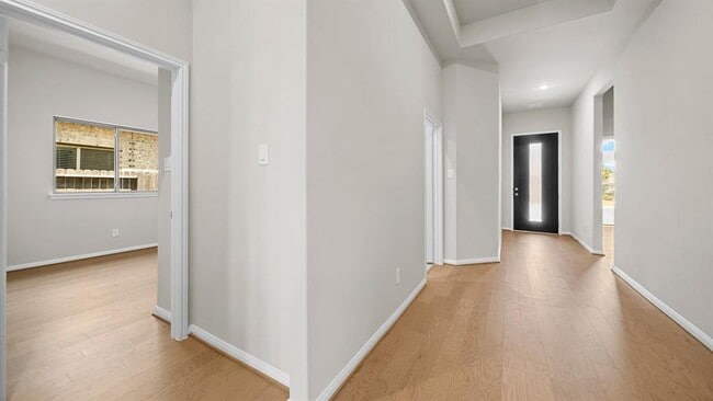 Building Photo - 1907 Meadow Trail Dr