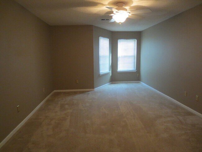 Building Photo - 2 BR 2 BA Condo Lynnhaven Parkway & Princess Anne Road Virginia Beach
