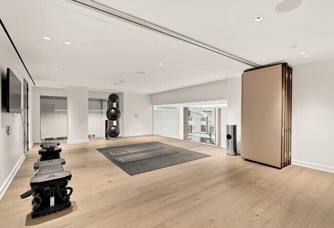 Building Photo - 601 Wharf St SW