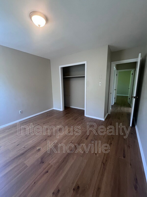 Building Photo - 712 S Beaman St