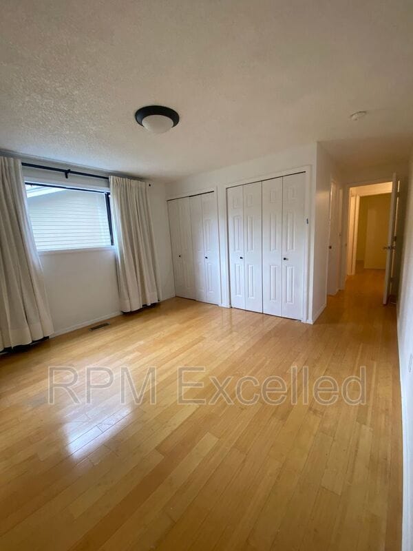 Building Photo - 32229 2nd Ave SW