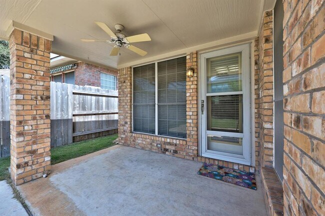 Building Photo - 10133 Cassandra Dr