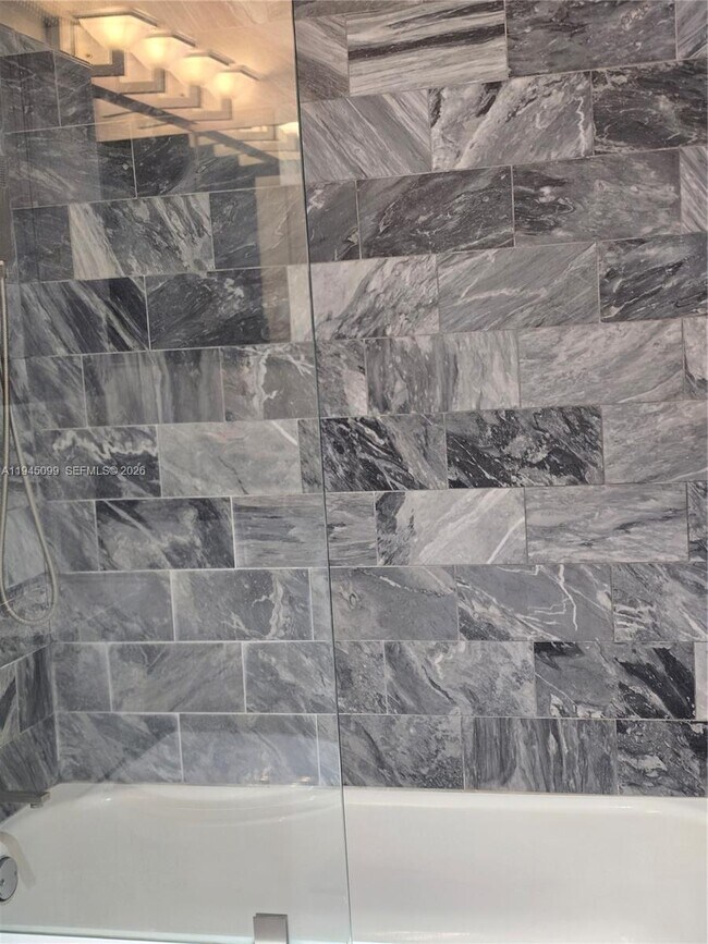 Building Photo - 2171 NE 66th St