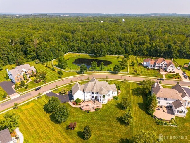 Building Photo - 19 Meadowlark Dr