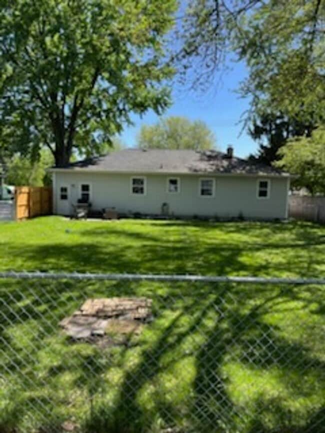 Building Photo - Byron Center Schools - Ranch Style Home!